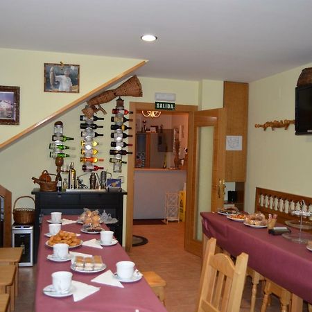 Hotel Ana Cangas De Narcea Esterno foto