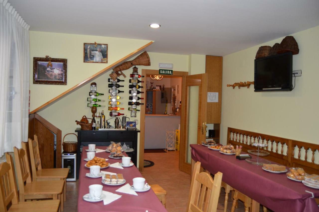 Hotel Ana Cangas De Narcea Esterno foto
